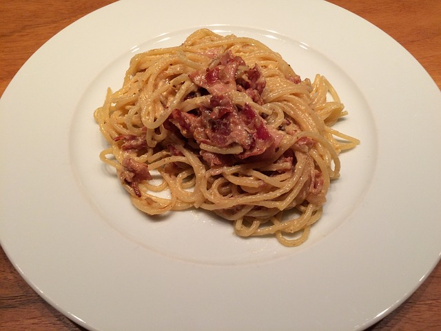 Spaghetti alla Carbonara: Um Clássico Romano